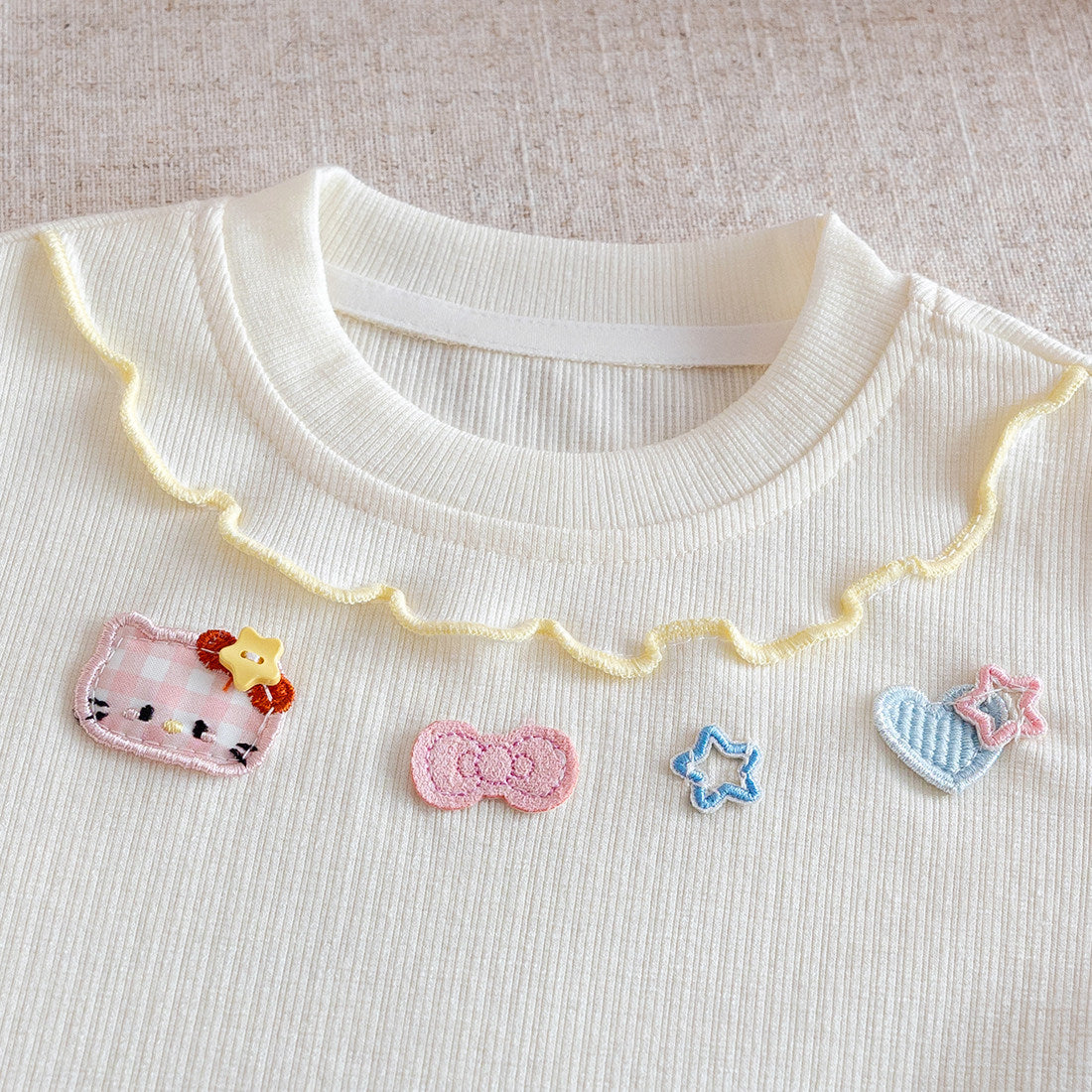 Girls' long sleeved T-shirt