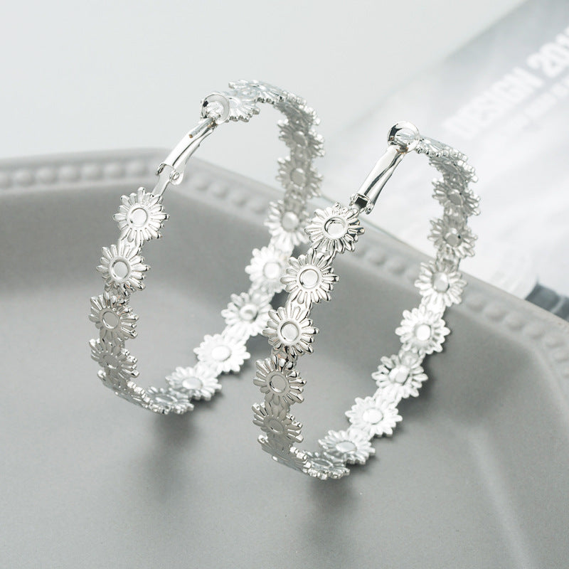 Trendy New Jewelry Metal Flower Texture Geometric Earrings Women's High Fashion Earrings